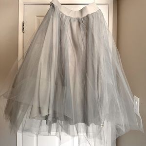 Grey tulle tutu style skirt, XL NWT